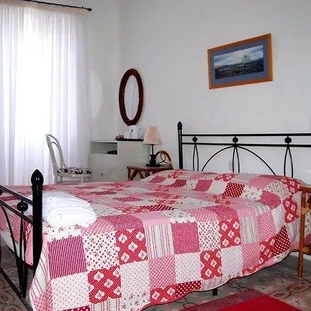 Bed and Breakfast Anna Karistu Kerċem